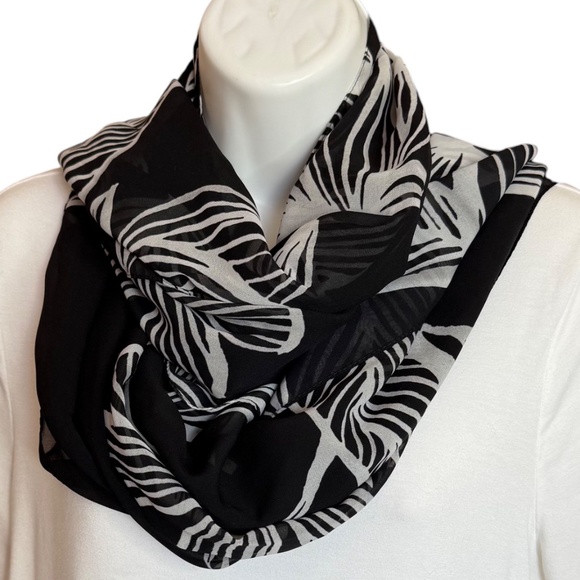Calvin Klein Black&White Floral Sheer Oversized Long Scarf - Picture 1 of 10